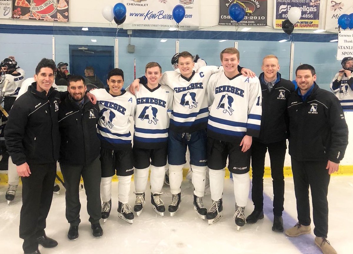 LeRoy_CSD's tweet photo. Varsity Hockey hosted senior night tonight!
Congratulations to senior Cam Smith & thank you for representing our school community w/ the Genesee Ice Devils!
Ice Devils lost tonight 4-2 to G-W-W. Zach Eschberger found the back of the net again tonight!
#IceDevils🏒
#LR20🎓 https://t.co/DOpqMfRAKp