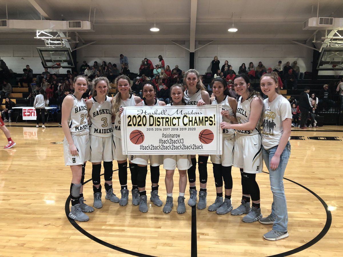 HHSTRIBE's tweet photo. Closing out the Tee Pee with 50 consecutive home wins and the 6th District Championship in a row! Congratulations ladies and coaches. #TribePride #MakeItHappen https://t.co/zv7asAiYeA