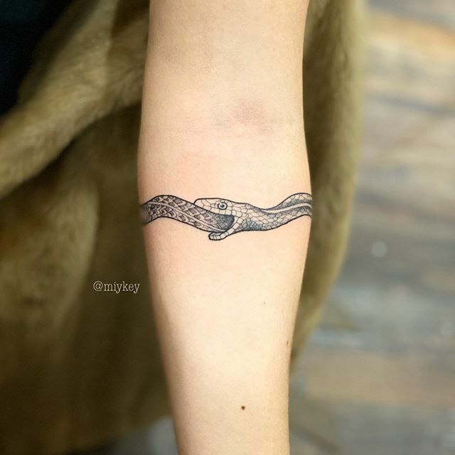 Sacred Heart Tattoo  Sneaky snake band by adavidsontattoo  sacredheartvancity vancouvertattoo vancityoriginals  aishadavidsontattoos snake armband blackandgrey armtattoo blackwork  reptile snakes nature animals wildlife python serpent 