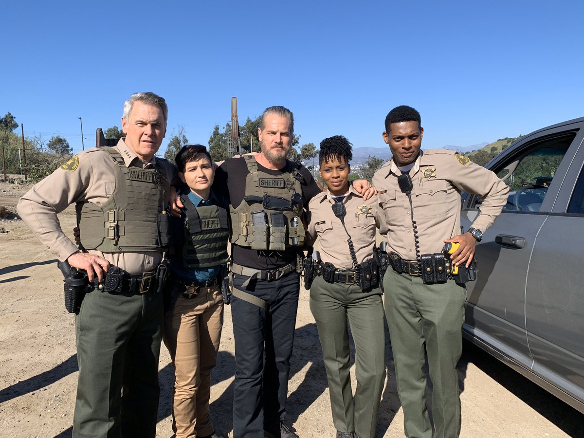 IBexWeBex's tweet photo. And that’s a season wrap on Deputy Bishop 💙 #DeputyonFOX https://t.co/gVlmacogsW