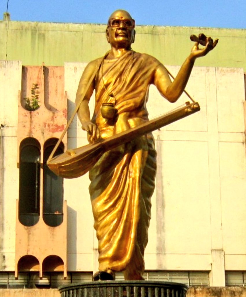 Many don't know that SPB's father, Panditharadhyula Sambamurthy Bhagavathulu (1906 - 1987) was a great Harikatha Vidwan. He was a great devotee of Saint Tyagaraja. He was called 'Tyagaraja Bhikshuvu'. He began the Tyagaraja Aradhana in this same house, decades ago! 