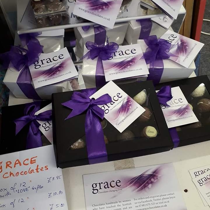 dunbarcraft's tweet photo. Grace Chocolates are back! Hand made truffles made from finest Belgian chocolate. Chose from bags of 6, white boxes of 12 or Special edition boxes of 12 with a "Love" truffle #gracechocolates #chocolateschanginglives #chocolates #dunbarcraftstudio #eastlothian #scotland 🏴 https://t.co/xy10rM8Ykv