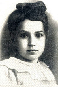 Todos habéis oído hablar de Anna Frank y su diario, pero muy pocos conoceréis la historia de Tanya Savicheva y su diario. Sin embargo, este fue usado como prueba en los juicios de Nurenberg. Esta es su historia (hilo)