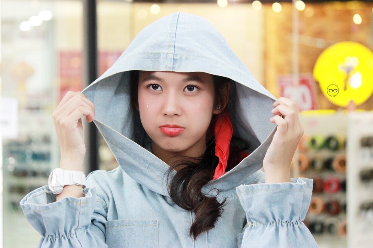 กรอบแว่น48 tweet media