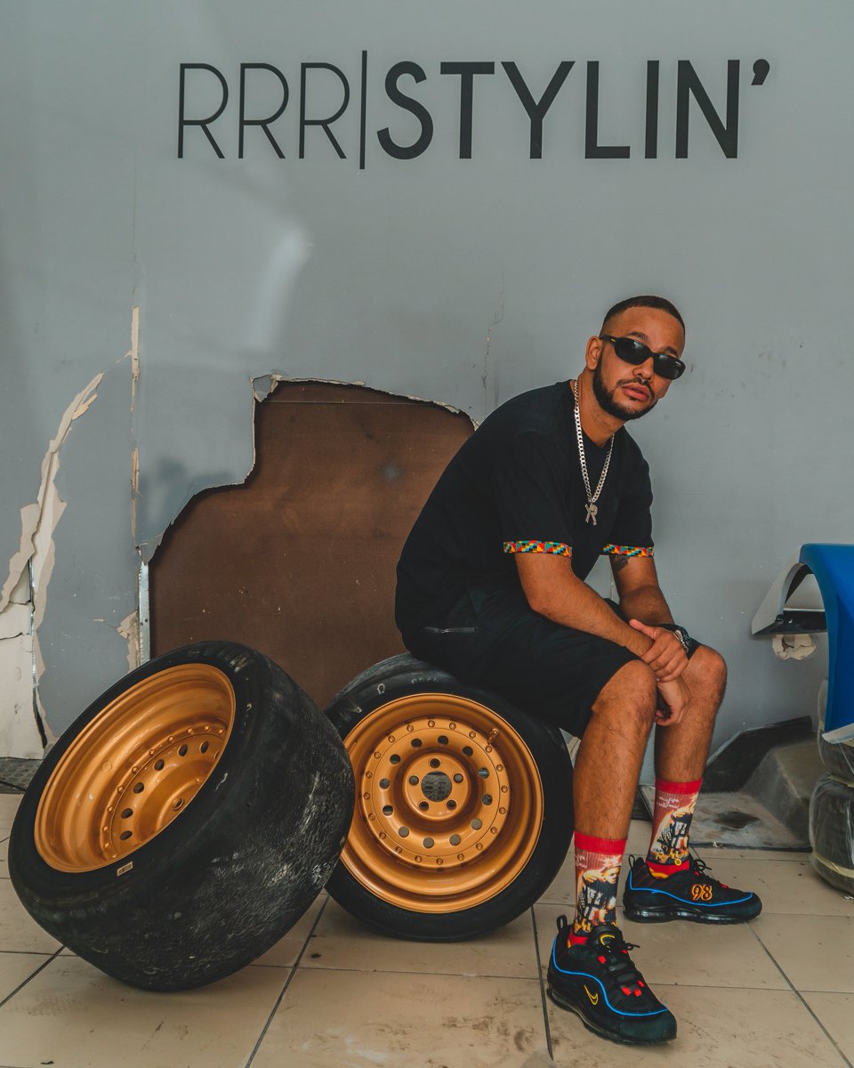 ygen_apparelcpt's tweet photo. Street Customs in full effect...

Salutas RRR Styling for joining the team!!!

#3T #3TSeason #ThingsTak3Time #AspireToInspire #MoreThanJustABrand #WeTakingOver #ApparelStores #RearAirs #BubbleBoyz #Colab #CollabThings #021 https://t.co/rKiji1Mbjv