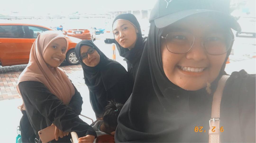 faraaaaain's tweet photo. Pakai tudung @tashafatnin dari pagi sampai ke petang terletak elok jee 🥰 https://t.co/wu1FUyr3A7