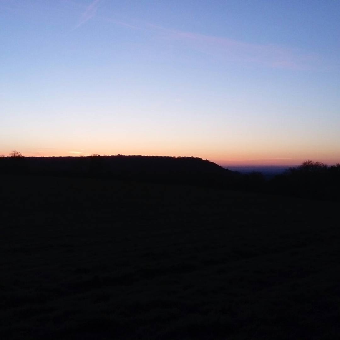 AndrewSalisbur2's tweet photo. Nice morning for a #mountainbiking commute #Dorking to @RHSWisley. Before sunrise view of #boxhill and a muddy #ockhamcommon https://t.co/m8ia6BaxBe