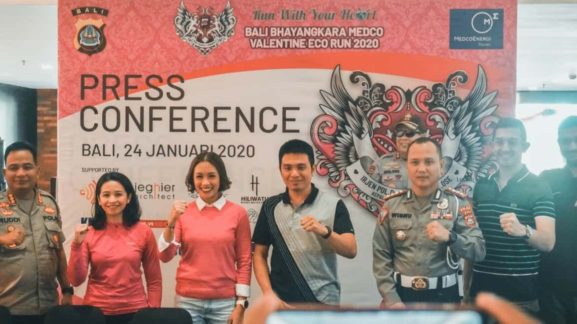 PlazaRenon's tweet photo. Are you ready runners? 😍 beberapa hari jelang event lari Bali Bhayangkara Medco Valentine Eco Run 2020, Sabtu 15 Februari 2020.
.
Momen saat press conference di Plaza Renon Denpasar, Januari lalu.
.
.
#plazarenon
#balibhayangkaravalentinerun2020 #runners #balirun #run #valentine https://t.co/jFeSDFsIEW