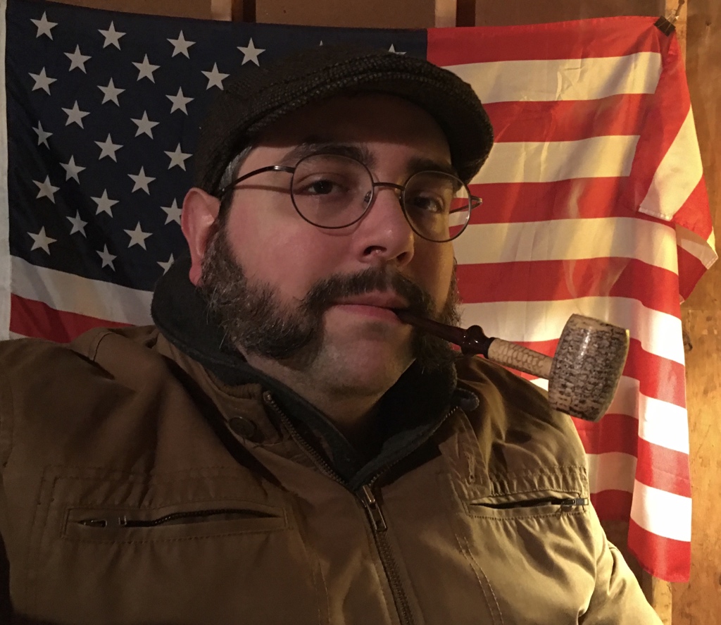 the_badgerpiper's tweet photo. Happy cob Tuesday! Currently smoking one of my favorite combinations- Old Joe Krantz in my Country Gentleman cob. #pipesmoking #CobTuesday #cobnation https://t.co/guWOYk7mYO