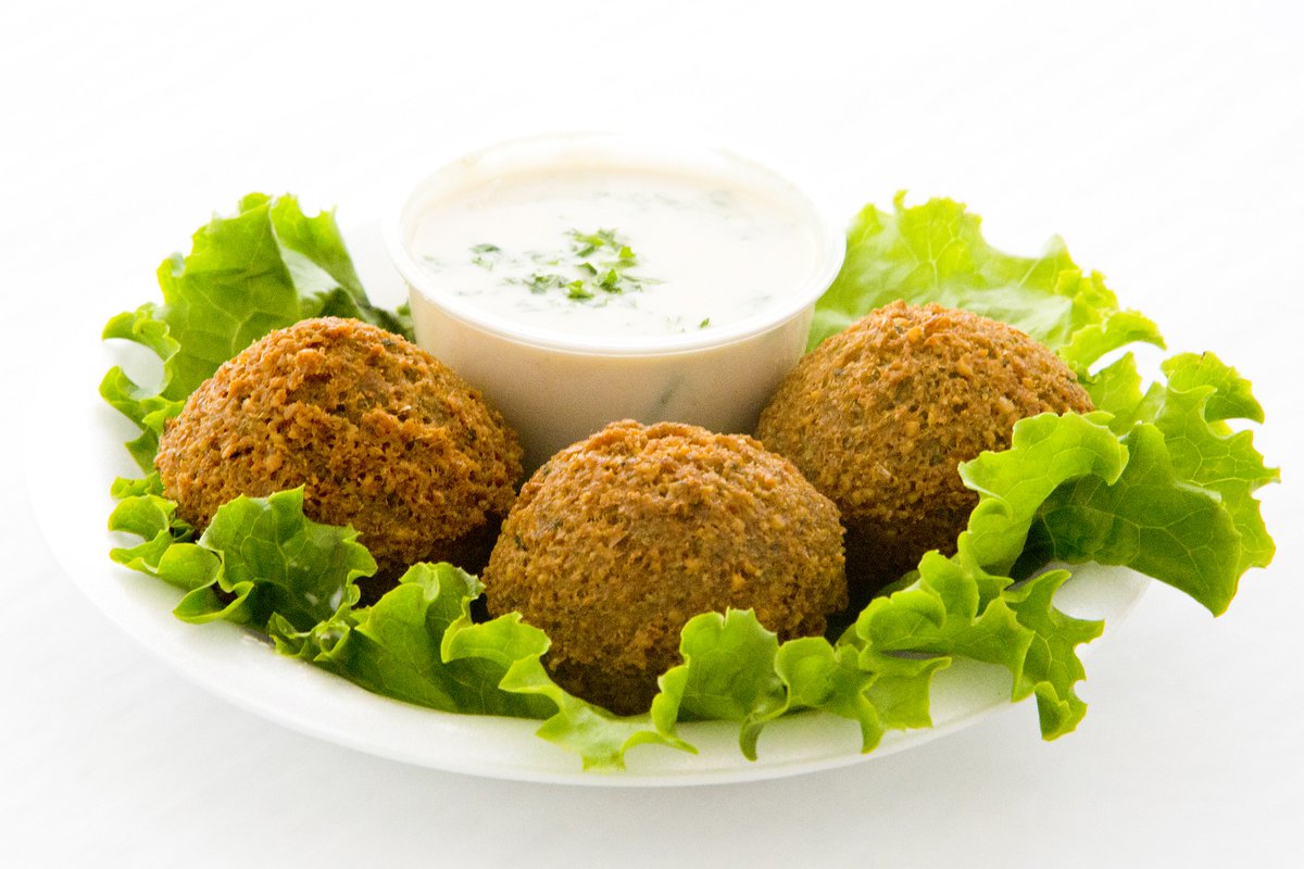 castellaimports's tweet photo. Start your Valentine's Day feast off right with fantastic homemade Falafel, and check out all our socials for more delicious Valentine's Day recipes!

https://t.co/AvKk3h181d

#Vegetarian #yum #appetizer #fingerfood #valentinesday https://t.co/9fJgJVWTKQ