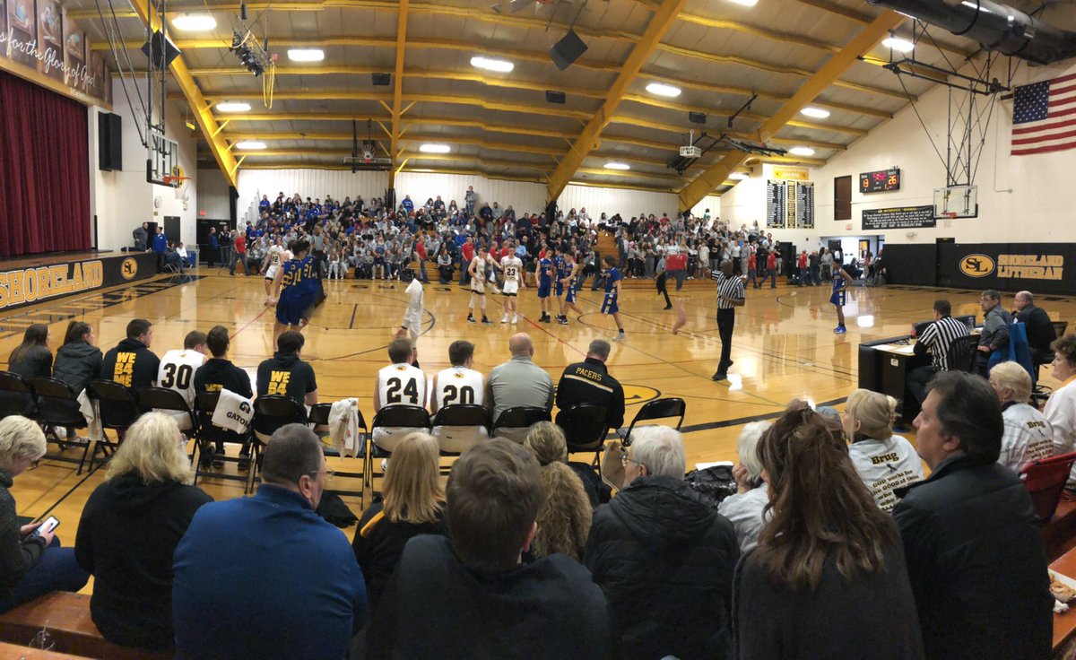 scrives's tweet photo. Full house at the barn tonight to support Paul Brug and his family as he continues his fight with brain cancer!  Thank you Pacer Nation, St. Joe’s, Christian Life, and Ashley and Mike from Modern Woodman Financial!  To God be the Glory!! https://t.co/yePMnS6XMU