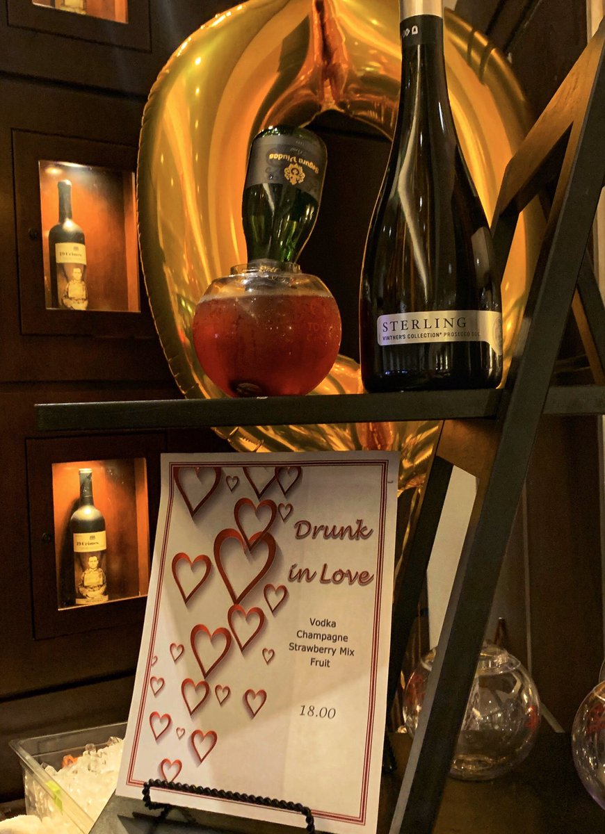 TC_Chefs03's tweet image. Love 💕 is in the air tonight @toyotacenter and we celebrated with a Valentine Drink for all the love birds 🥰 Vodka, Champagne mixed with Strawberry Mix Fruit #cheerstolove #valentines #red&amp;amp;white #onemission