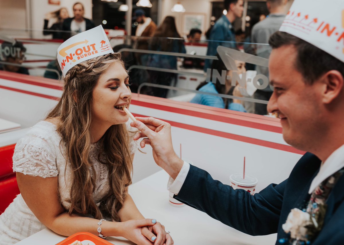 parkert22's tweet photo. I’m just trying to get @innoutburger for life. Hit it with a RT 🙌🏼 https://t.co/lS02AXx4lD