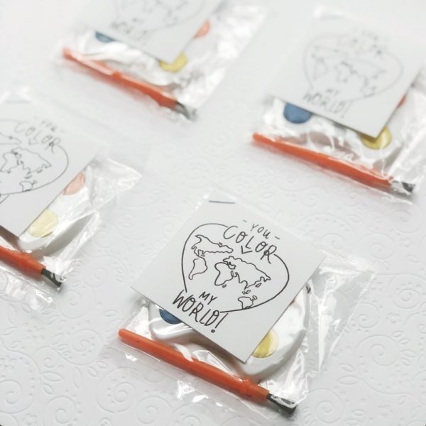 Digital Kids Simple Valentine’s Day Printable “You Color My World” PDF brendabirddesigns.com/product/digita…