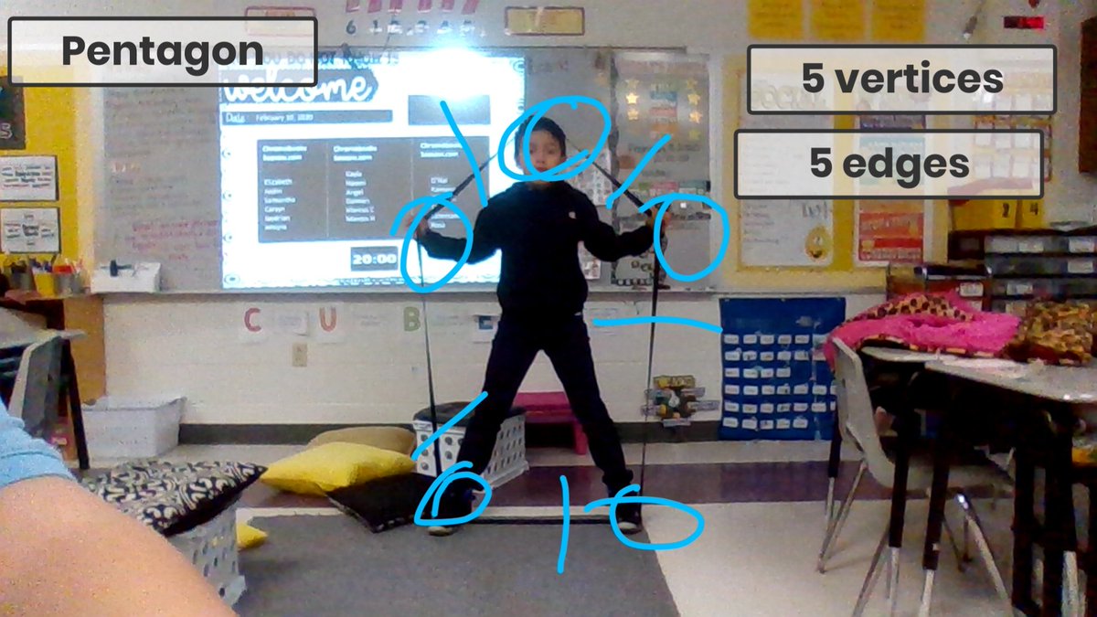 kellie_hare's tweet photo. How fun!!!  This makes me want to be in 3rd grade math! @MrsMyersMath3 @sparkscholars #BeBOLD #iamwfisd @WFISDschools https://t.co/zXKLJg0Bc0