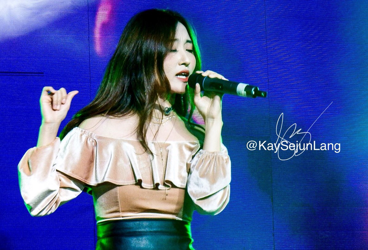 KaySejunLang's tweet photo. [011820] Get In The Zone Bicol #HongGanda #SB19inBICOL

#SB19BillboardSocialAt17
#MORHot10 Alab by SB19
@mor1019 @SB19Official
Keeps3Ming ALABMV https://t.co/rQ4vlJ2iJI