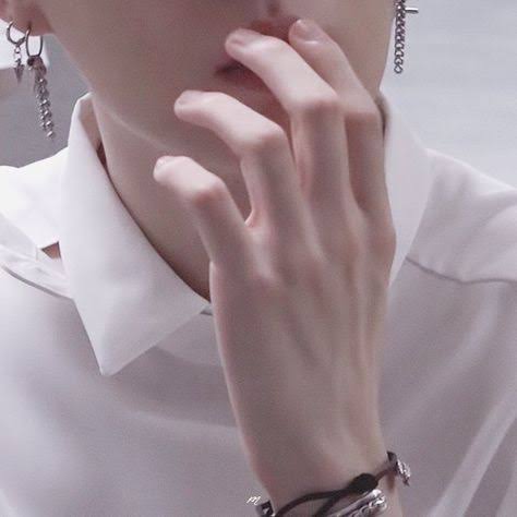 Yoongi is my world ⁷ 🐰🐱🍊 tweet media