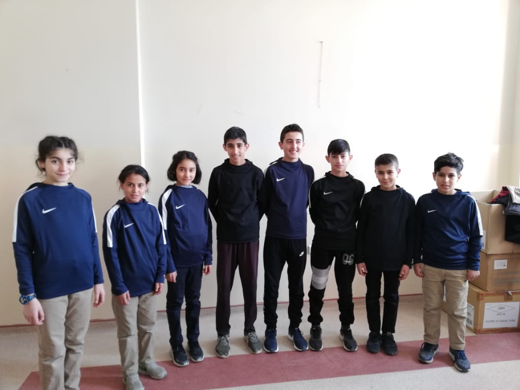 Balışeyh Sporla Gelişiyor Projesi'' kapsamında yürütülen  atletizm kursu antrenmalarında sporcularımıza  Antrenman malzemesi dağıtıldı.