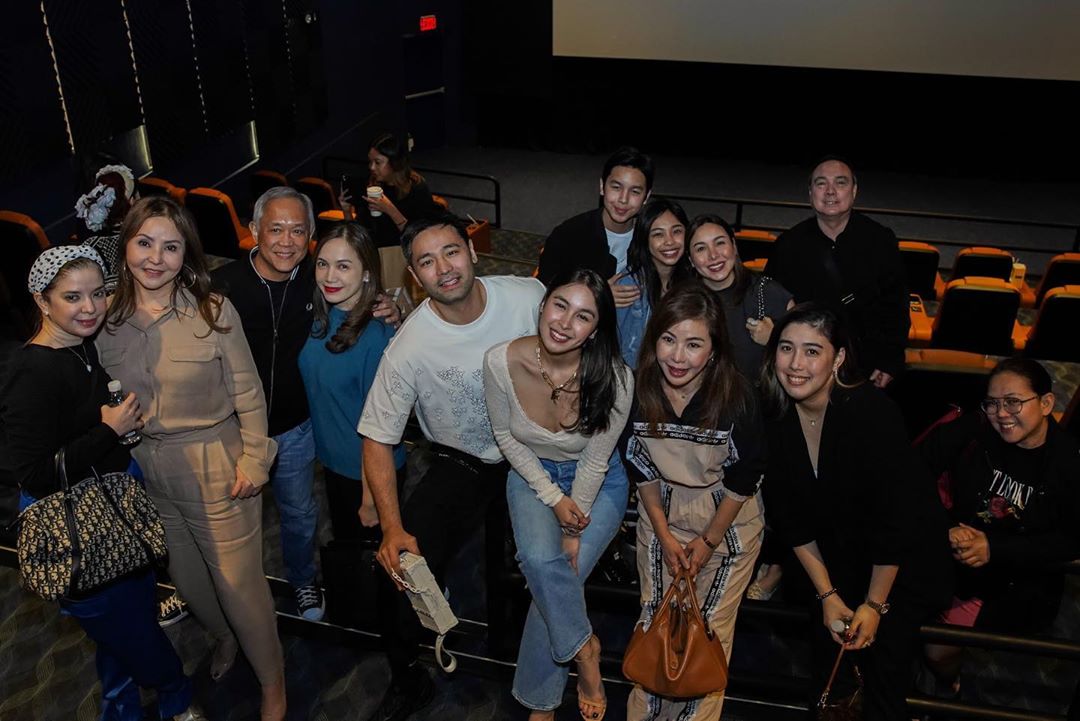 amethystxmw's tweet photo. Pero grabe tong picture na to haha mga yayamanin yung guests 😂

#MayWard #MaymayEntrata #EdwardBarber 

@maymayentrata07 @Barber_Edward_ https://t.co/OfXfL8eB1W