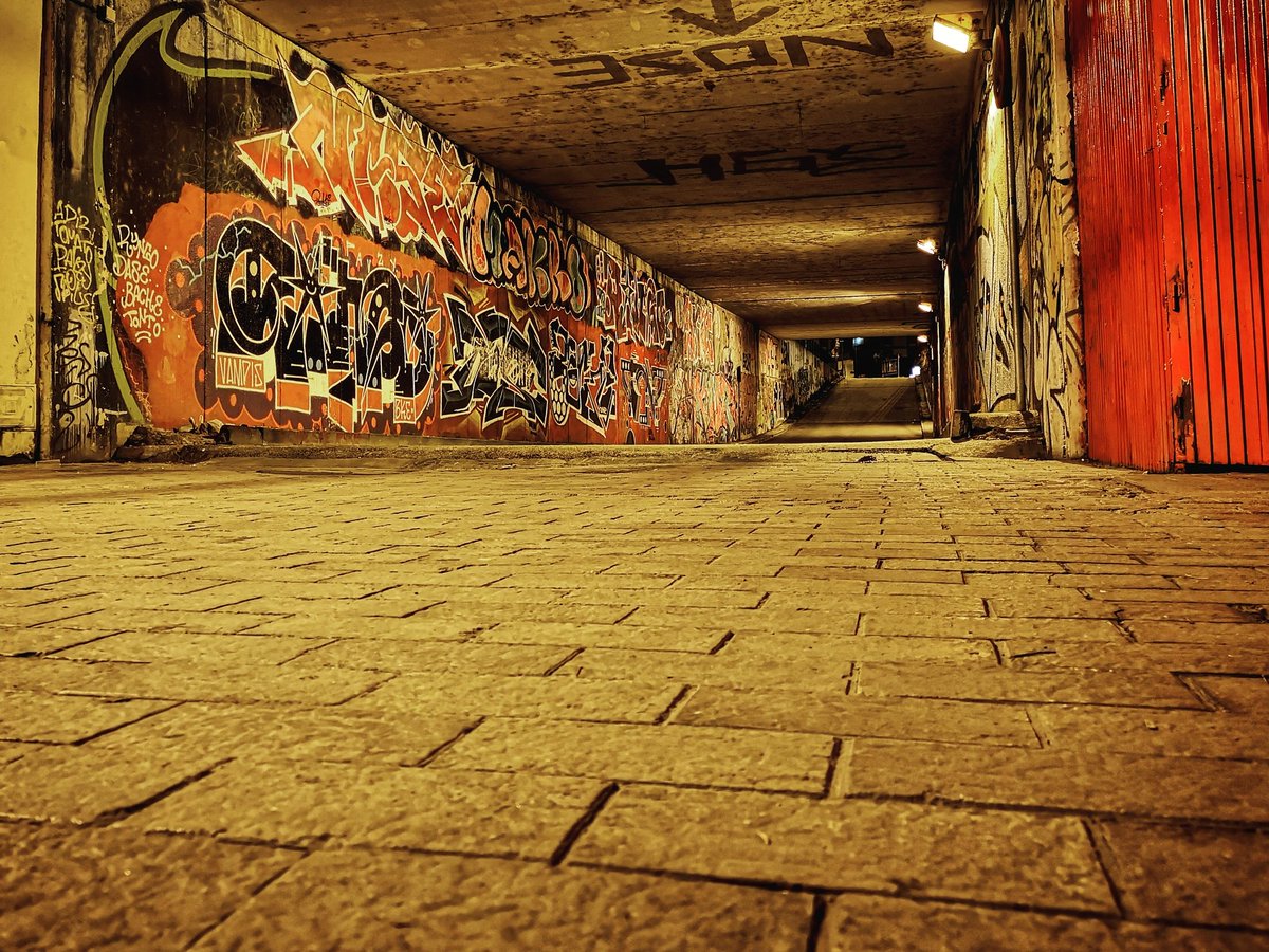 kutaisov's tweet photo. Meet me at the end of the tunnel...
.
#sevilla #seville #graffiti #tunnel #tunel #attheend #huaweip20pro #p20pro #maneas #underground #backyard #streetart #street https://t.co/WoQpwMm0T4