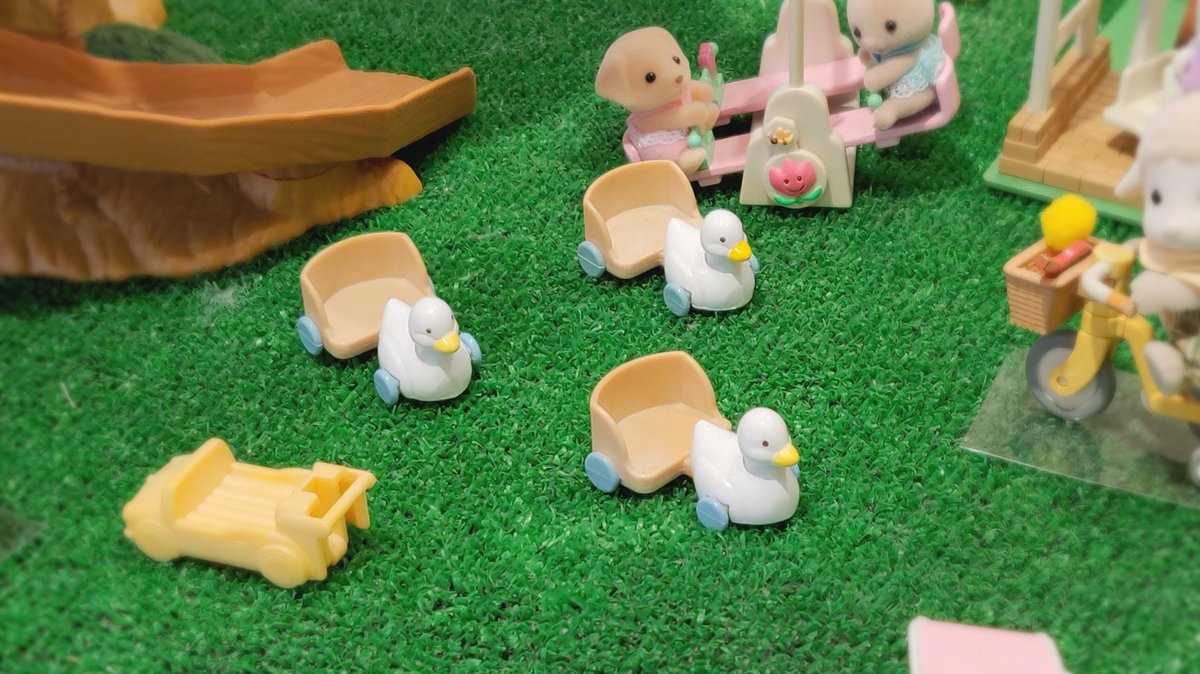 ほづみ A Twitter 森のキッチン越谷店のジオラマのいいところ あひる シルバニア森のキッチン シルバニアファミリー