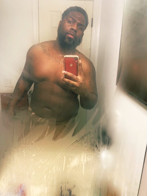 Just trying to get my body right #bigniggachallenge #bigniggamovement https://t.co/nbVrhWfpMN<a href="/tag/bigniggachallenge"class="tags">#bigniggachallenge</a><a href="/tag/bigniggamovement"class="tags"><span>#bigniggamovement</span></a>