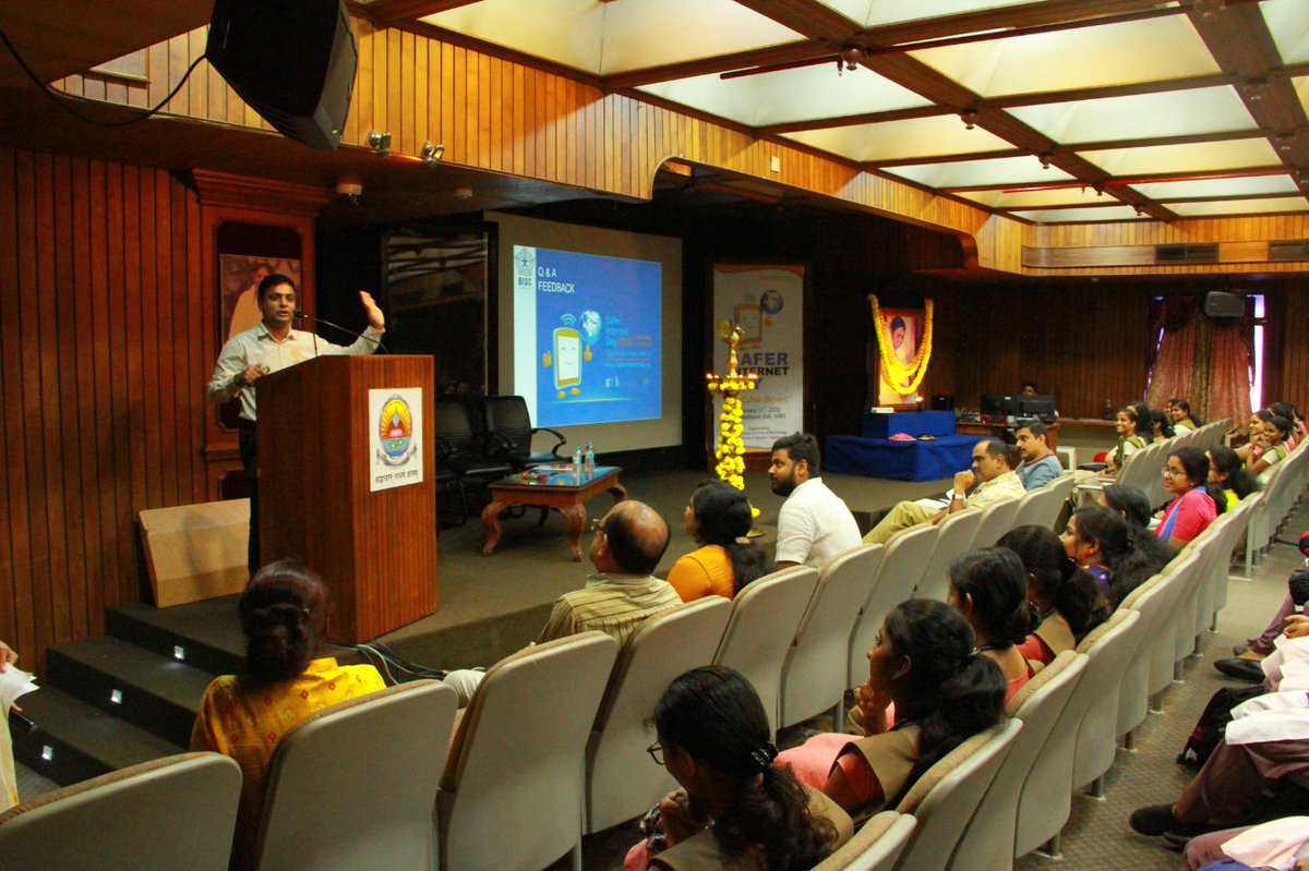 DISCFoundation's tweet photo. "We, DISC Foundation want our children to know that we work every day to make the internet positive and safe."
The event was hosted by Amrita Institute of Medical Science, Kochi on Safer Internet Day 2020. https://t.co/lbbiO6XAse
