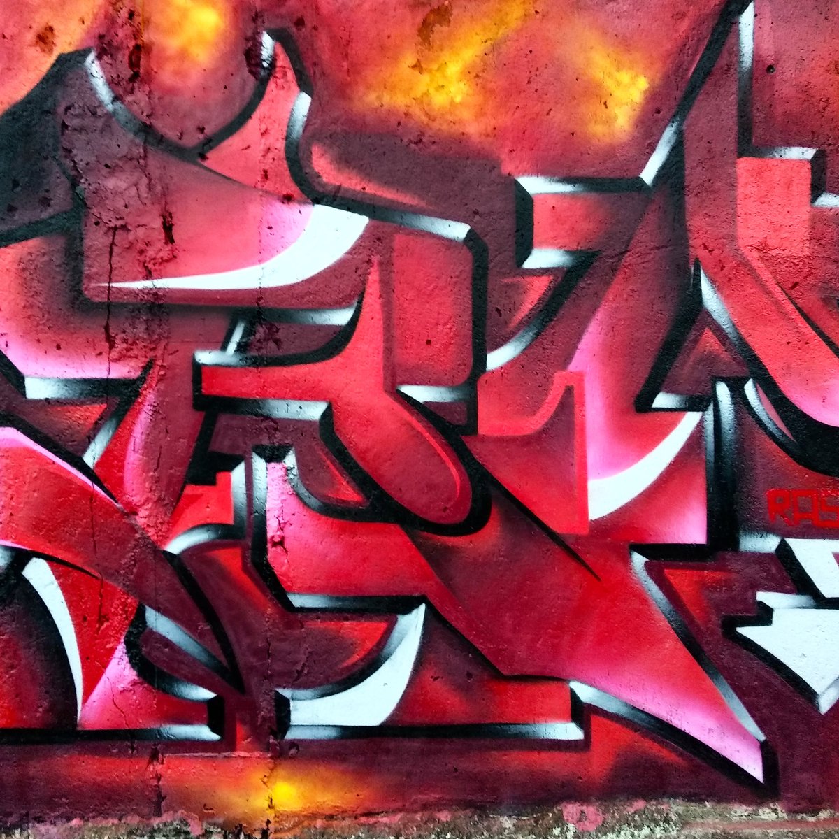 InfamousRas's tweet photo. Red magic #graffiti #graffitiart #graffstyle https://t.co/27oPfR4HZ9