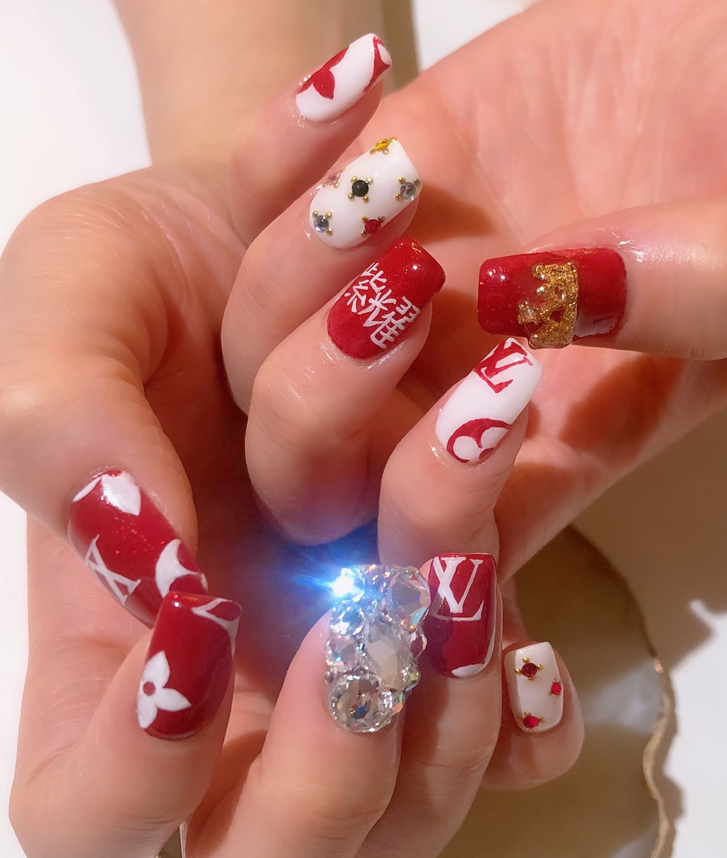 まあさく お客さんの ヴィトンネイル Supreme バージョン Supreme無いけどw赤なんでw そろそろ 逆からの 紫耀 くんの名前書くん慣れてきたw キラキラビジューがめっちゃゴージャス Kingandprince 平野紫耀 Louisvuitton Supreme ジェル まあさく お客さんの ヴィトンネイル Supreme バージョン Supreme無いけどw赤なんでw そろそろ 逆からの 紫耀 くんの名前書くん慣れてきたw キラキラビジューがめっちゃゴージャス Kingandprince 平野紫耀 Louisvuitton Supreme ジェル