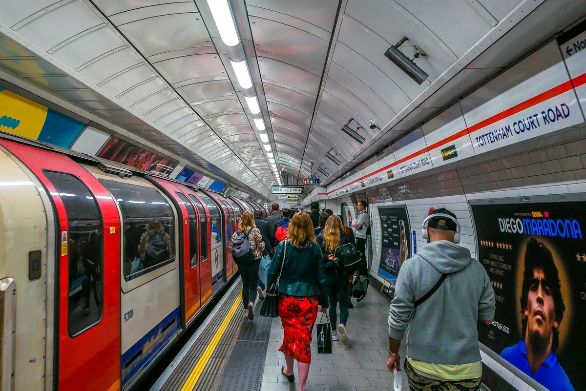 VodexLtd's tweet image. There are very high concentrations of #smallparticles in the #londonunderground and worryingly we just don’t know if they are harmful or not. 

Did you know that prolonged #exposure to dust can be harmful to you?

ed.gr/b47ns

#tubedust #lunghealth #copd #asthma