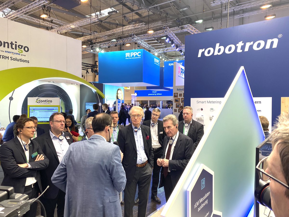 Robotron_DD's tweet image. Blick hinter die Kulissen des #SmartMeterRollout auf der @EworldEssen. Digitale Potenziale durften wir heute der Wohnungs- &amp;amp;Energiewirtschaft und EU-Kommissar Günther Oettinger a.D. @GOettingerEU präsentieren. @PowerPlusCom @noventicgroup #smartbuilding #submetering #smartenergy