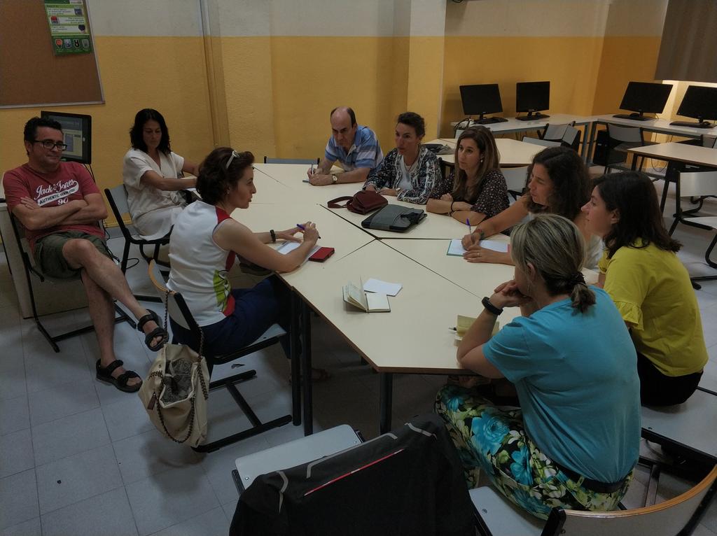 feria_fp's tweet photo. Para llegar a la #FeriaIdeasFP2020 hay nueve meses previos de trabajo arduo de un grupo de profesores de #FOL que únicamente busca visibilizar el #talento de sus alumnos #FP #emprendimiento https://t.co/EyPLt2XmpQ