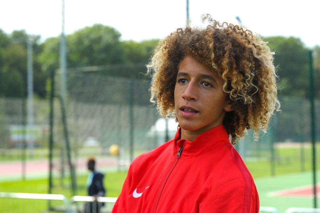 Youth Watch II - MF [1/3] → Hannibal Mejbri I assure you, the £10m was a great bargain. Adept at retaining possession in tight spaces, proactive defensively, good passing-range & technical ability. When his shooting is perfected, he’ll be the complete midfielder. #MUFC