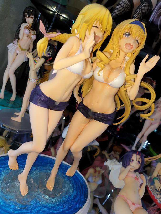 figuresemen's tweet photo. シャルロット＆セシリア　水着Ver.
#フィギュアぶっかけ

最近、精子が結構貯まって、2人同時にぶっかけしました。ww https://t.co/iuEEzeZxlI