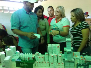 GestionZeg's tweet photo. Con sonrisas los niños y niñas del sector camburito recibieron morrales, zapatos, uniformes y útiles, acompañado de atención médica 🗣️¡Sigamos avanzando en materia social educativa!
#OrdenSeguridadPazYAcademia
#CooperaciónYHermandad
@NicolasMaduro
@psuvaristobulo
@josemvasquez https://t.co/Ju5SVpR2mv