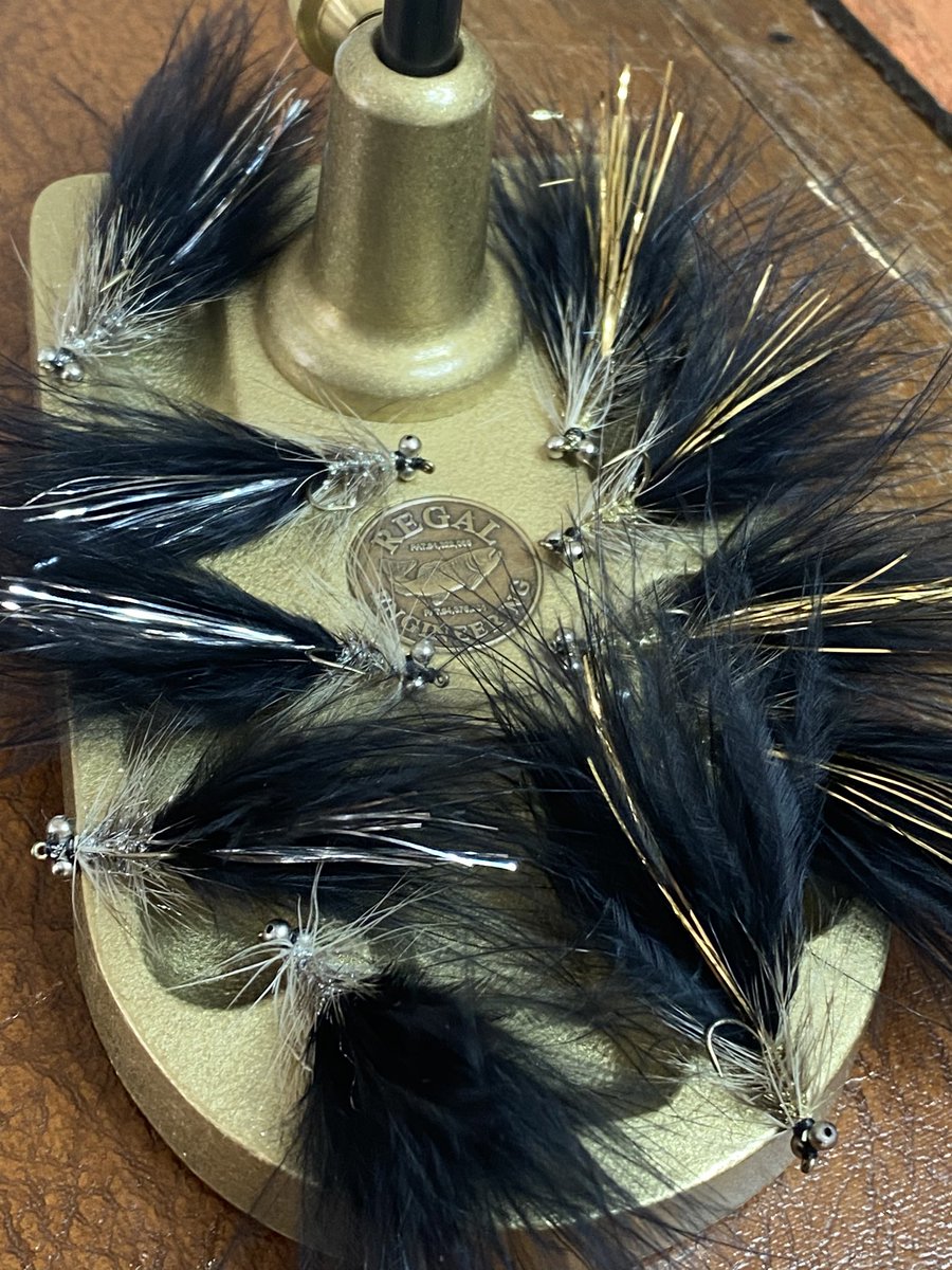 PaulFishing's tweet photo. That’s me done with the meaty stuff. Onto the small stuff next. Got to say that Dave Downiest marabou is the best I’ve ever used. No connection. Just a happy customer.#streamerjunkie #flytying #regalvise #troutstreamer #troutfishing #troutbum #woolybugger #fluebinding #fishing https://t.co/Vr9lAHCJzy