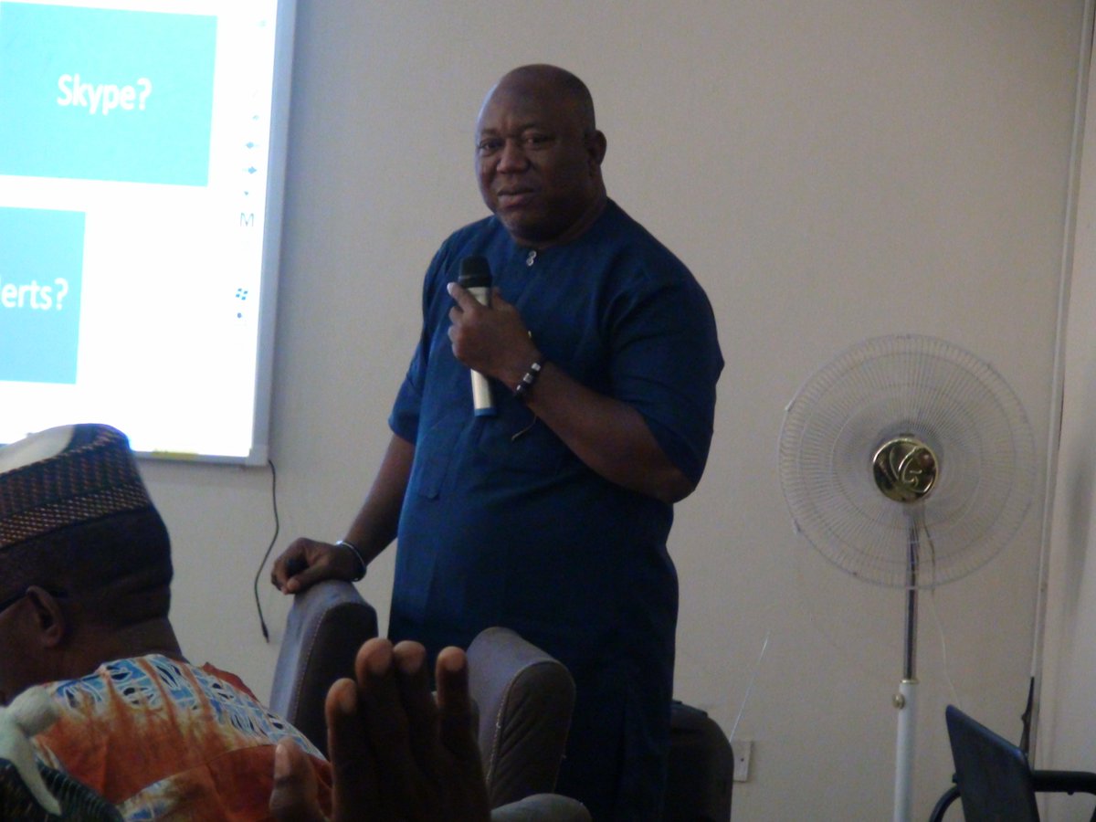 Training the trainer: @AlexAbutu  
communication manager,
#AfricanAgriculturetechnologyfoundation
#REPORTINGAGRICULTURE
<a href="/ISDEVCOM_NSUK/">ISDEVCOM NSUK</a> <a href="/AAT/">aat</a> 
#script
#scidev.net