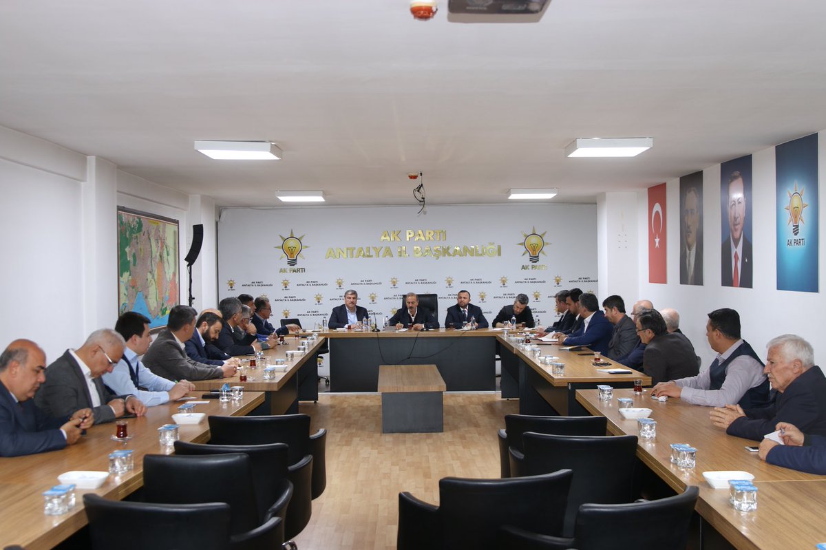 Şubat ayı olağan İlçe Başkanları toplantımızı İl Koordinotörümüz Alim Tunç’un katılımı ile gerçekleştirdik. #İnandığınYoldaYürü <a href="/Akparti/">AK Parti</a>