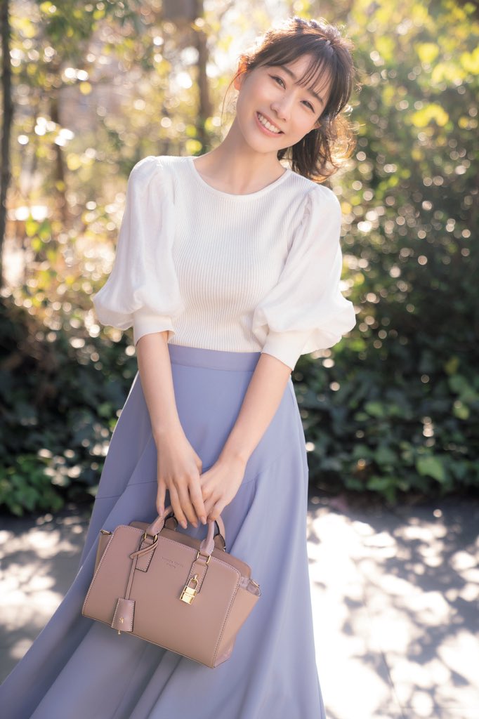 Samanthathavasa Official 本日発売 美人百花 3月号では 田中みな実 さんが サマンサタバサ の 春イチbag をコーディネート 𝐒𝐚𝐦𝐚𝐧𝐭𝐡𝐚 𝐌𝐢𝐚 レディなアクセントがお仕事帰りのコーデにも華やかさをプラスしてくれそうなトートバッグ Samanthathavasa Official 本日発売 美人百花 3月号では 田中みな実 さんが サマンサタバサ の 春イチbag をコーディネート 𝐒𝐚𝐦𝐚𝐧𝐭𝐡𝐚 𝐌𝐢𝐚 レディなアクセントがお仕事帰りのコーデにも華やかさをプラスしてくれそうなトートバッグ