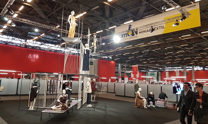 LaSpola1's tweet photo. Non manca neanche a questa edizione di @PremiereVision lo spazio dedicato alla #creatività di @comON_Como https://t.co/JaW2noNEZm @miniartextil @mimmo_totaro #como #parigi #tessile #comon https://t.co/VPqwjdMrk9
