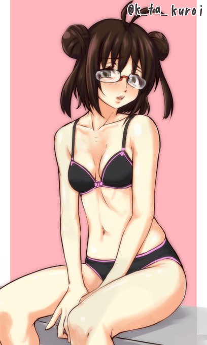 #ブラジャーの日
自分、下着姿の女の子大好きっすから😁 