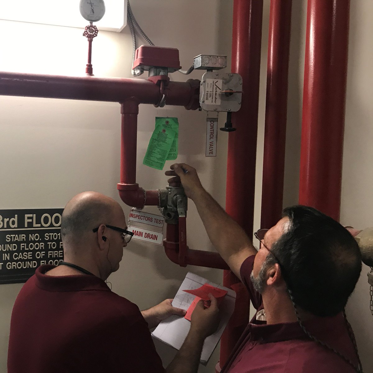 DynaFire1's tweet image. Our technicians at the University Of Florida performing a walkthrough of multiple buildings to make sure the Gators are in good shape. At least “The Swamp” is abiding by the proper Fire &amp;amp; Life Safety procedures!