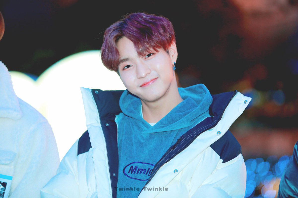 Twinkle_7OC's tweet photo. 191221  음악중심 미니팬미팅
 : ☺️보고싶어～
#앤디 #Andy 
#세븐어클락 #SEVENOCLOCK #7OC 
@7OC_official https://t.co/jFPwH4locB