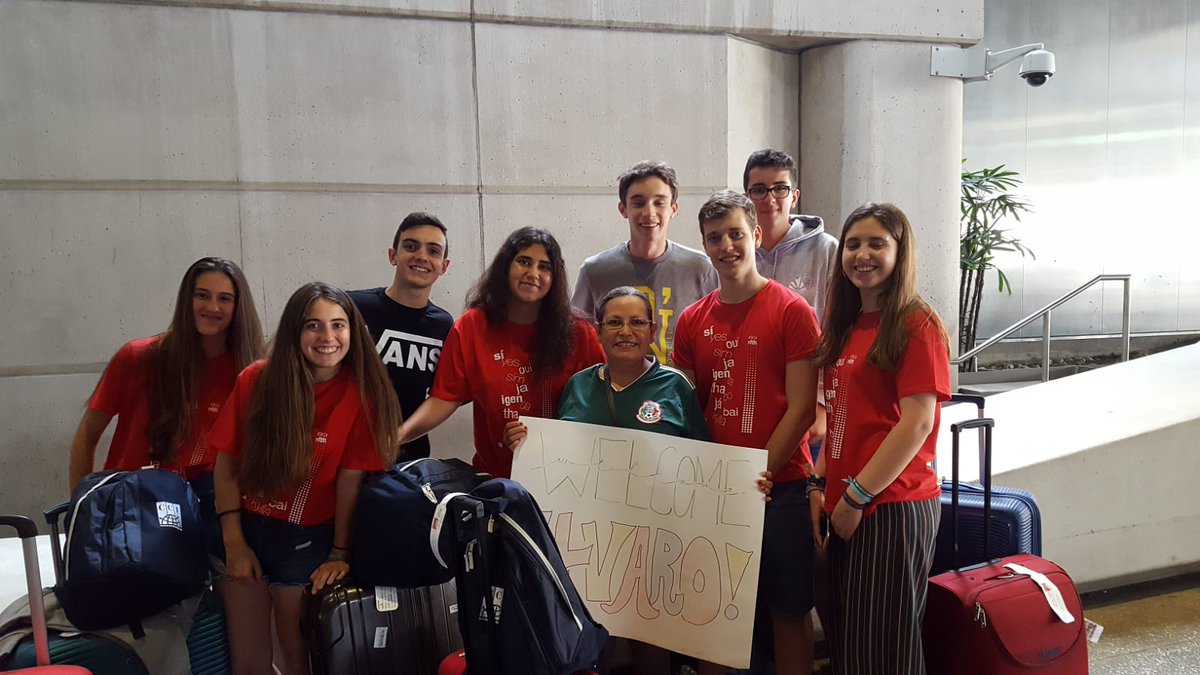 idiomascci's tweet photo. Camiseta roja, estampado en blanco, logo #CCIdiomas... ¿qué diseño se te ocurre para la nueva camiseta?
Preséntate al Concurso Diseño de camiseta CCI para la temporada 2020. Comprueba los premios!!!! https://t.co/hrkjYWVrIF https://t.co/gnMS1jxWrl