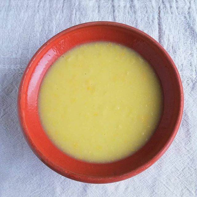 Lempeän maissiperuna keiton resepti löytyy blogista.
Ja teille kaikille ihan tiedoksi jos asia kiinnostaa. Mun syöminen on ihan vain terapeuttista, puru - ja nielulihasten ylläpitoa. Se on ajoittain kivuliasta, toisinaan taas ei tunnu missään mikä on tyy… ift.tt/37grvMx