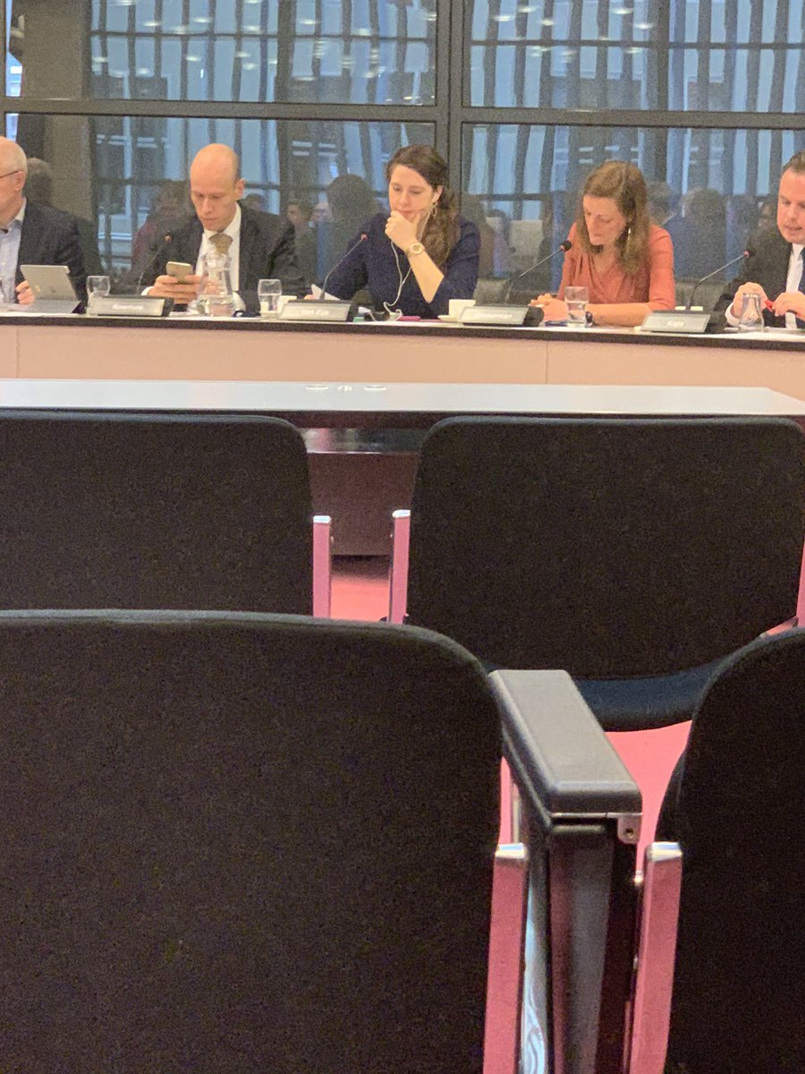 Jessica van Eijs (D66) vraagt de minister om besluitvorming voor de #vve nog eens onder de loep te nemen en betere #subsidies voor isolatie  standpunten van #vvebelang