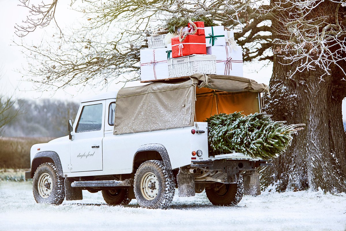 This time last year we were on set of <a href="/daylesfordfarm/">Daylesford Farm</a>'s Christmas shoot, providing the perfect snowy backdrop to their festive feasting ideas and organic food hampers.

See more of our work here: snowbusiness.com/camera/photogr…