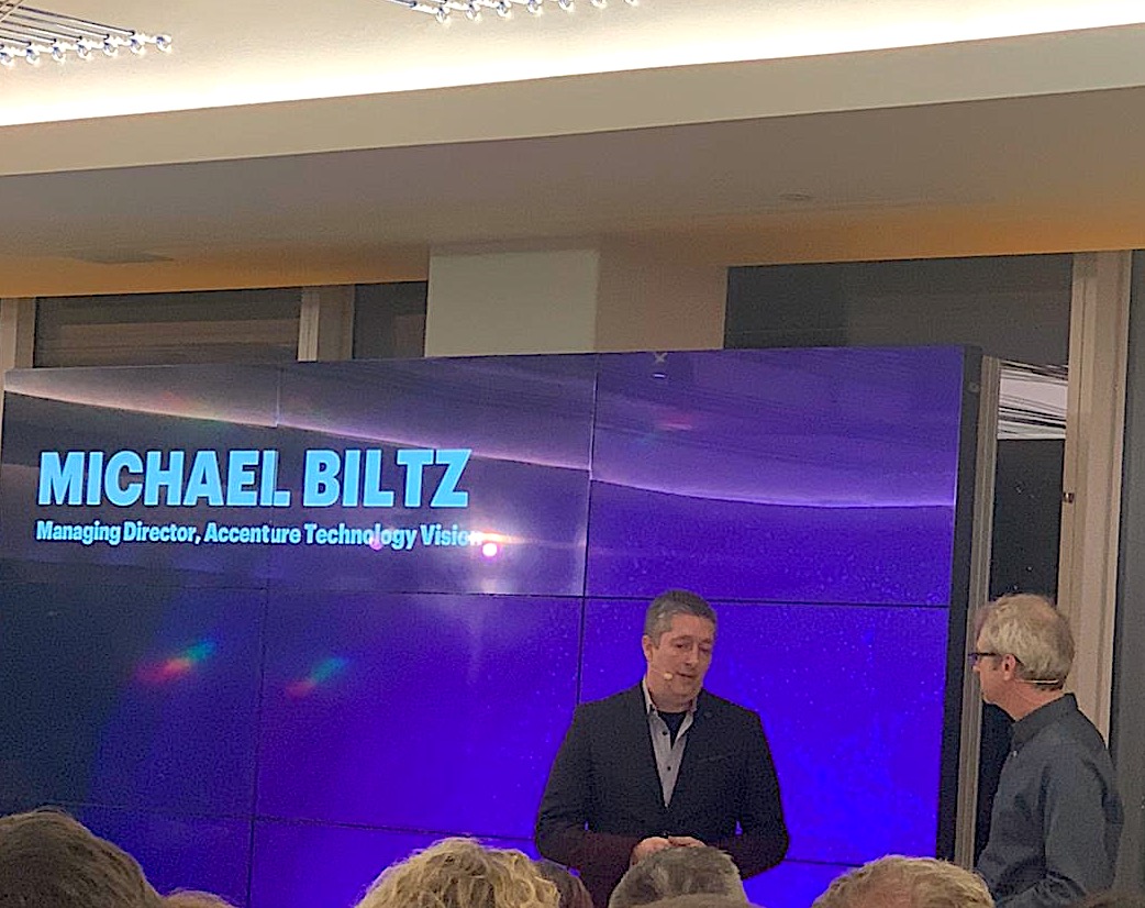 Always good to have <a href="/mjbiltz/">Michael Biltz</a> &amp; <a href="/pauldaugh/">Paul Daugherty</a> on the same stage #TechVision2020 <a href="/Accenture/">Accenture</a> 
We at Box love this: 
"Yesterday’s best practices are turning into today’s shortcomings. Companies must deliver more human-focused experiences, in line with what people have come to expect"