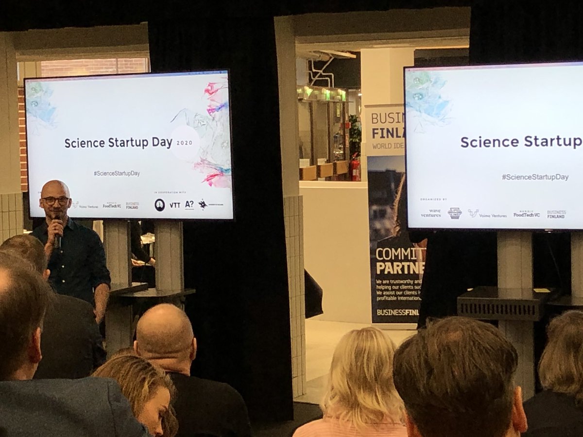 Vaihteeksi yliopistohousut jalassa. Tänään Tohtori pitchaa uutta <a href="/UniTurku/">Turun yliopisto - University of Turku</a> TutLi-projektia (L-Led). Ollaan siis taas jännän äärellä. #ScienceStartupDay #kasvihuoneteknologia #startup