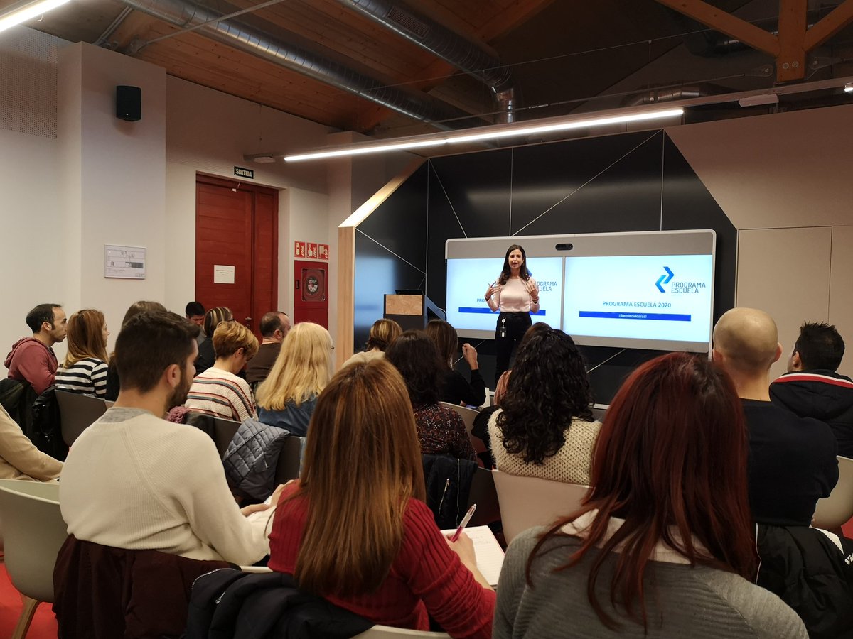 TenaRoca's tweet photo. A #Barcelona a la jornada del #ProgramaEscuela de @CiscoEscuela
Obrint portes per a estudis superiors #STEM
@cisco_spain https://t.co/ren9YsJV2L